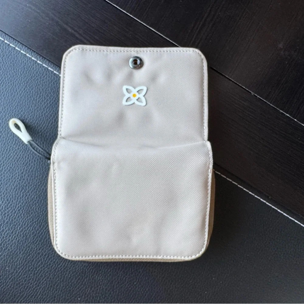 NWOT Sherpani Mina Crossbody and Barcelona Wallet, color Con Leche - Picture 5 of 5
